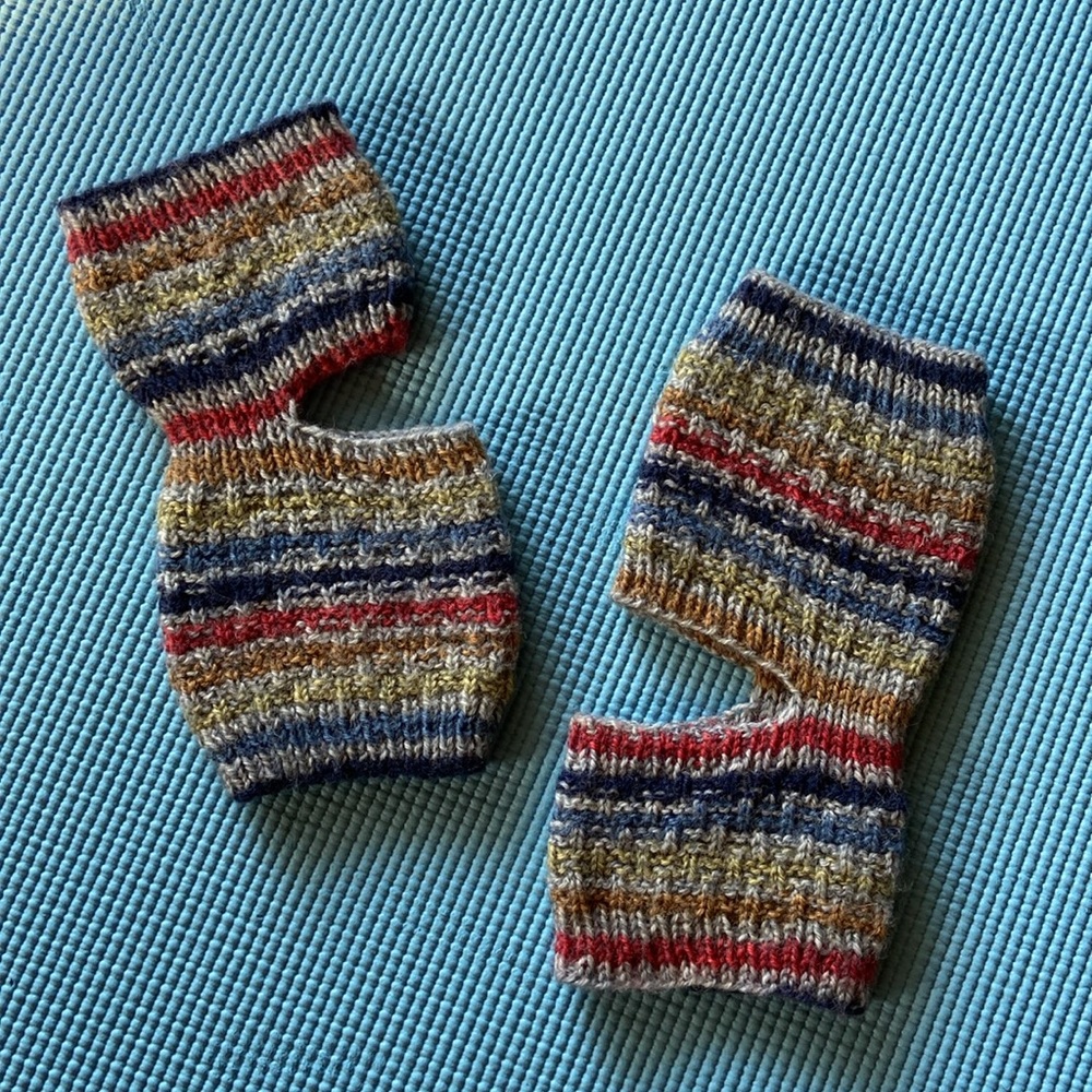 HAND KNIT YOGA SOCKS/DANCE FEET WARMER SOCKS NWOT